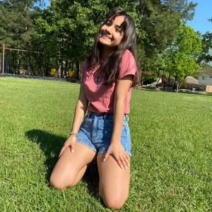Meet your Posher, Anissa